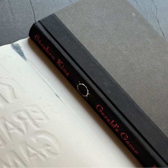 Gerald's Game by Stephen King (1st Edition) | Fiction, Horror | Hardcover Book - Picture 9 of 11